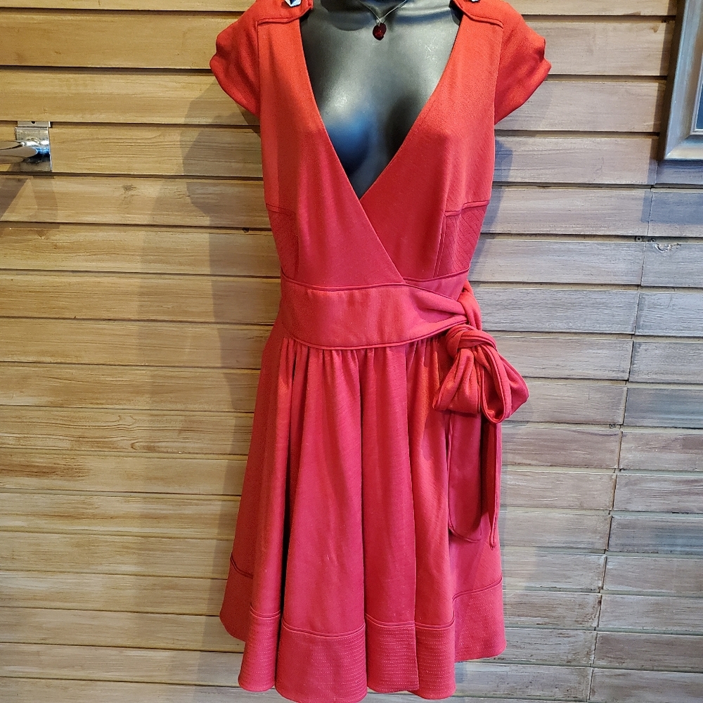 DVF Holiday Party  Red Dress classic  wrap size 2  100% wool